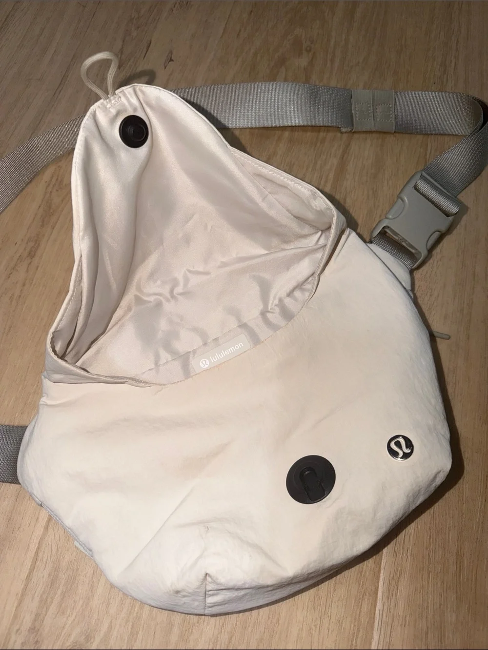 Lululemon Lunar New Year Curved Crossbody Bag 3L cream